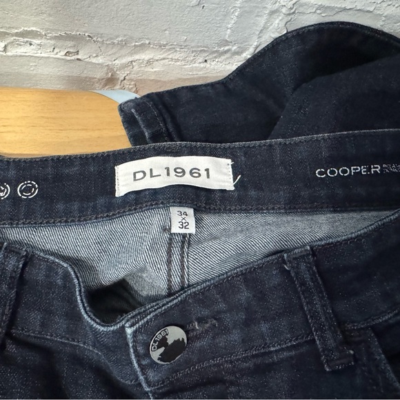 DL1961 Premium Men's Cooper Relaxed Fit Dark Blue Jeans Size 34 x 32 - Picture 6 of 9